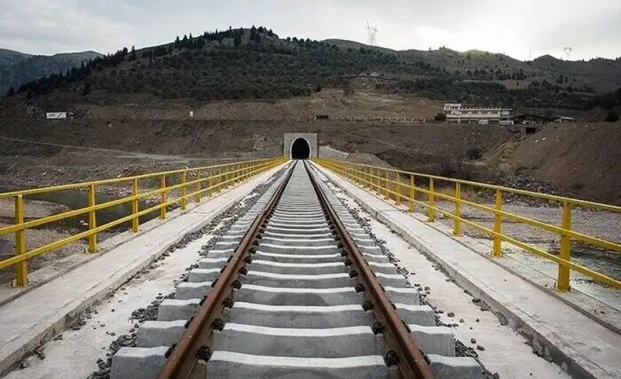 بذرپاش: راه‌آهن رشت کاسپین فردا با حضور مخبر به بهره‌برداری می‌رسد