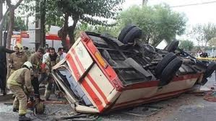 واژگونی مینی‌بوس سرویس مدرسه در اراک
