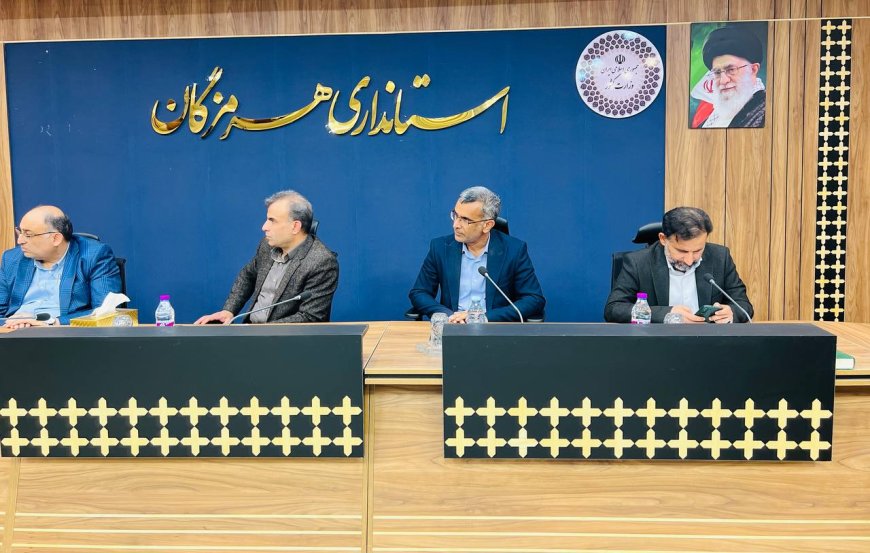 ۱۲ نیروگاه خورشیدی  سه مگاواتی دراستان هرمزگان در دست احداث است