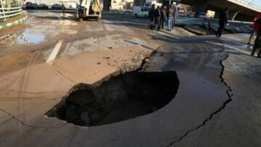 رانش زمین مادر و دختر را بلعید/ تلاش فوتبالیست جوان برای نجات آنها!