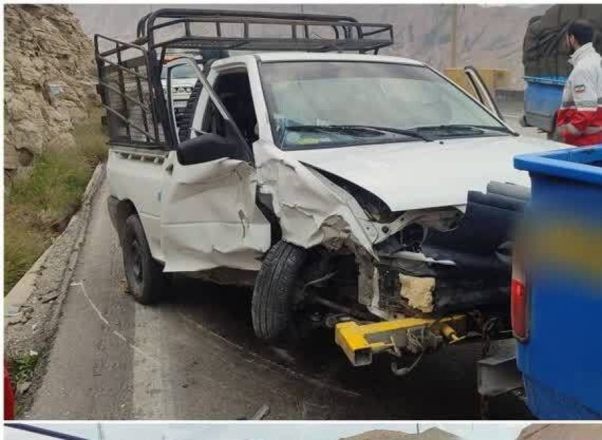 واژگونی یک دستگاه پراید وانت در جاده کنارتخته