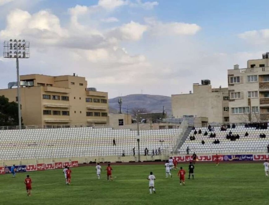 فوتبال دسته یک / برتری شهر راز شیراز مقابل مس سونگون تبریز