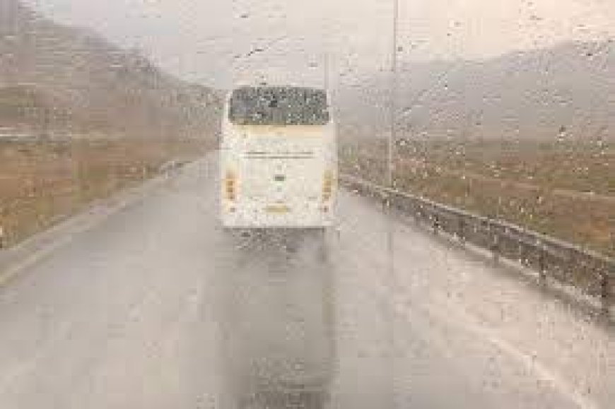 بارش باران در ۳ محور مواصلاتی فارس