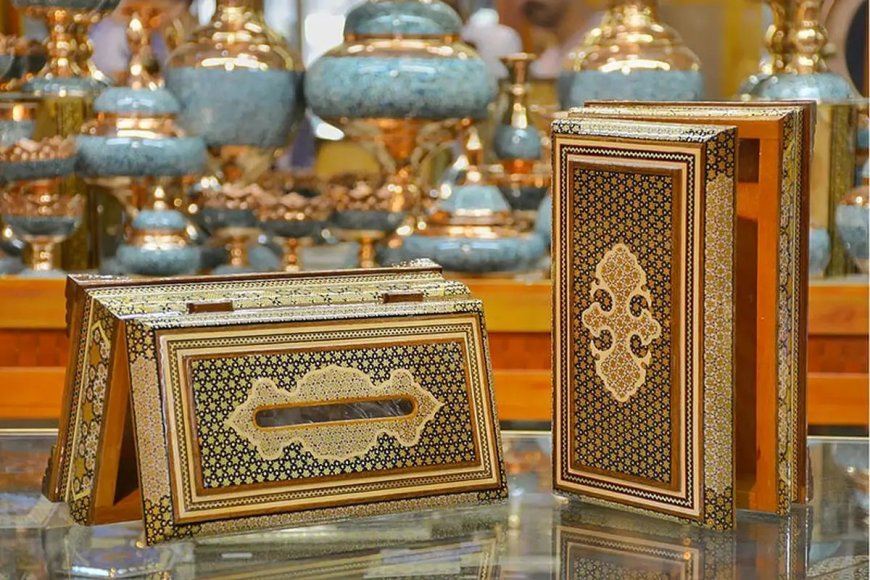 معاون صنایع دستی فارس: هنرمندان باید محصولات خود را در سه سطح تولید کنند