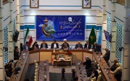 تولیت آستان: حرم مطهر حضرت شاهچراغ (ع) نماد هنر دینی است