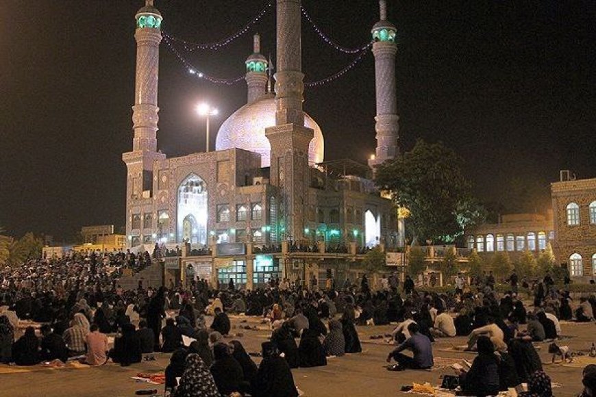 پخش زنده مراسم احیای شب‌های قدر از مرکز خلیج فارس