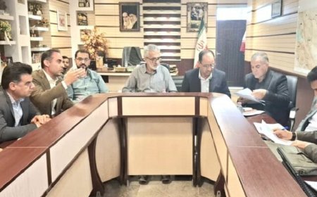 نماینده استان فارس: تحقق شعار سال در واحدهای صنعتی نیازمند تأمین زیرساخت‌هاست