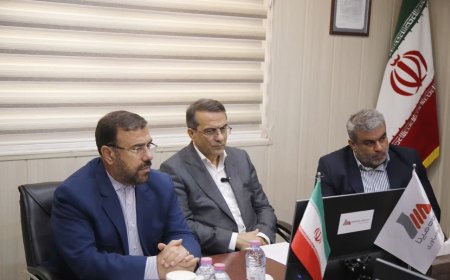 استاندار فارس: مازاد برق تولیدی استان به شبکه سراسری برق انتقال می‌یابد