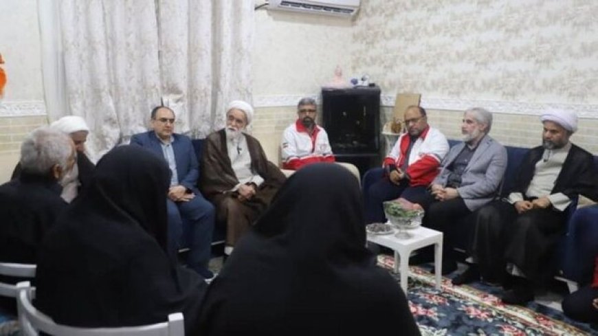 همدردی نماینده ولی‌فقیه در هلال‌احمر با خانواده‌های داغدیده بندر شهید رجایی