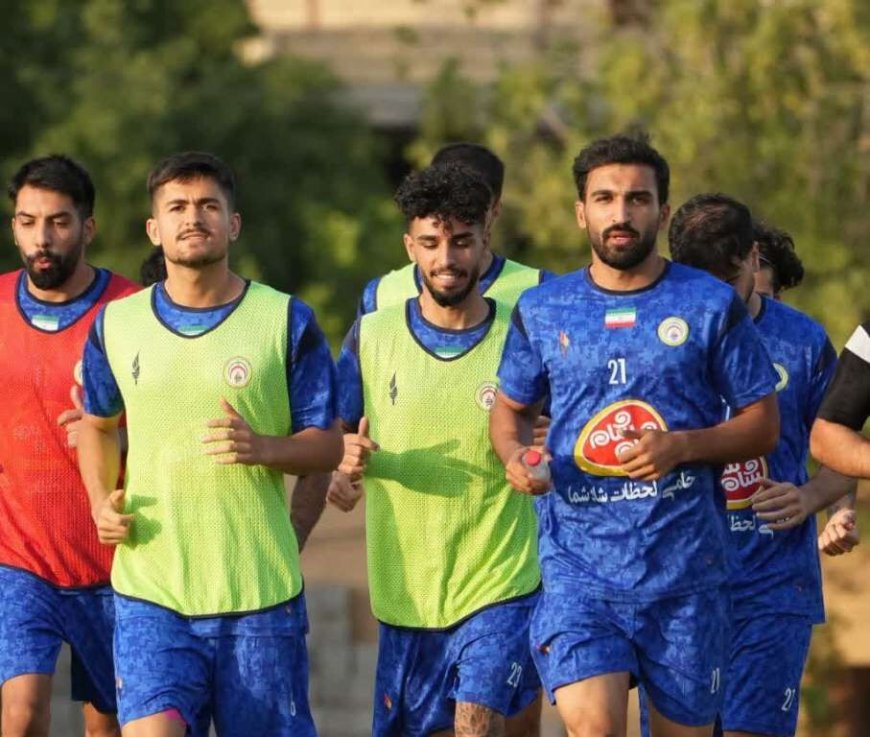 تیم فوتبال فجر شهید سپاسی برای برپایی اردوی آمادگی راهی بروجن شد