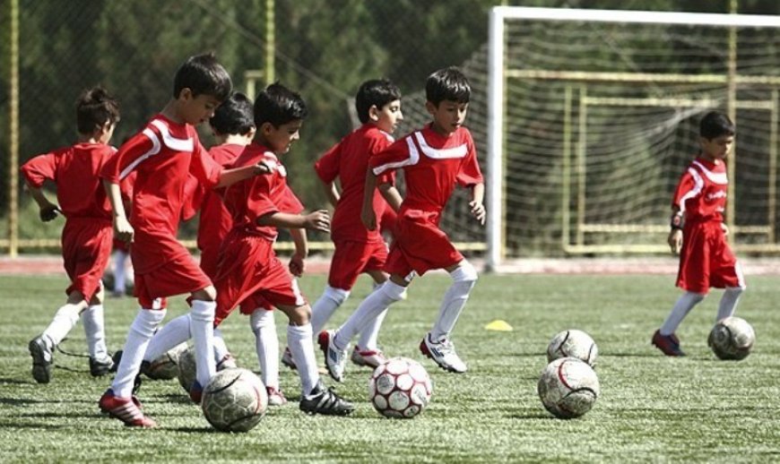 فوتبال ایران را پولی کرده‌اند/ دیگر پیشرفتی نمی‌بینیم