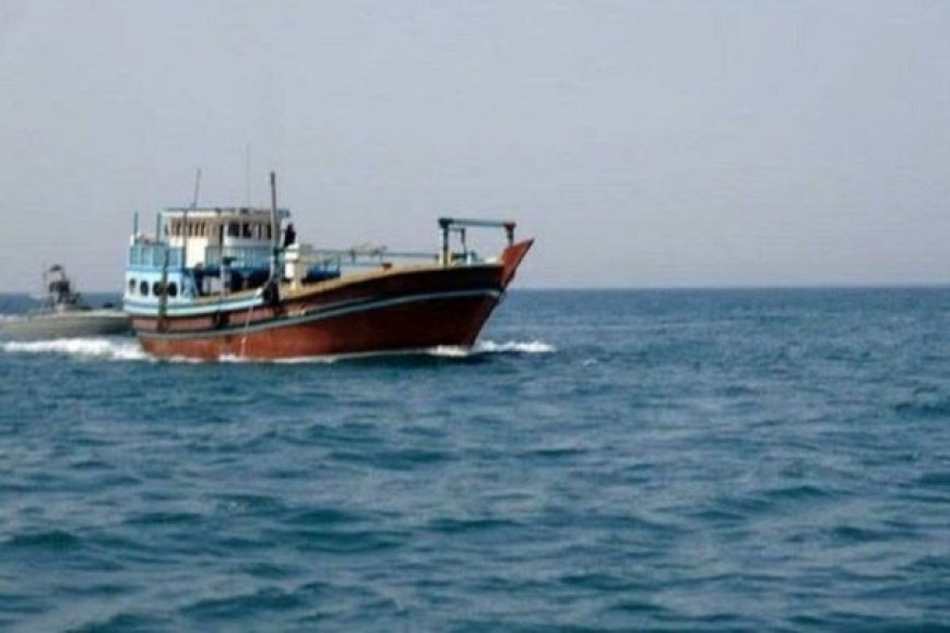 لنج حامل ۸۰۰ میلیارد کالای قاچاق در بندرلنگه توقیف شد