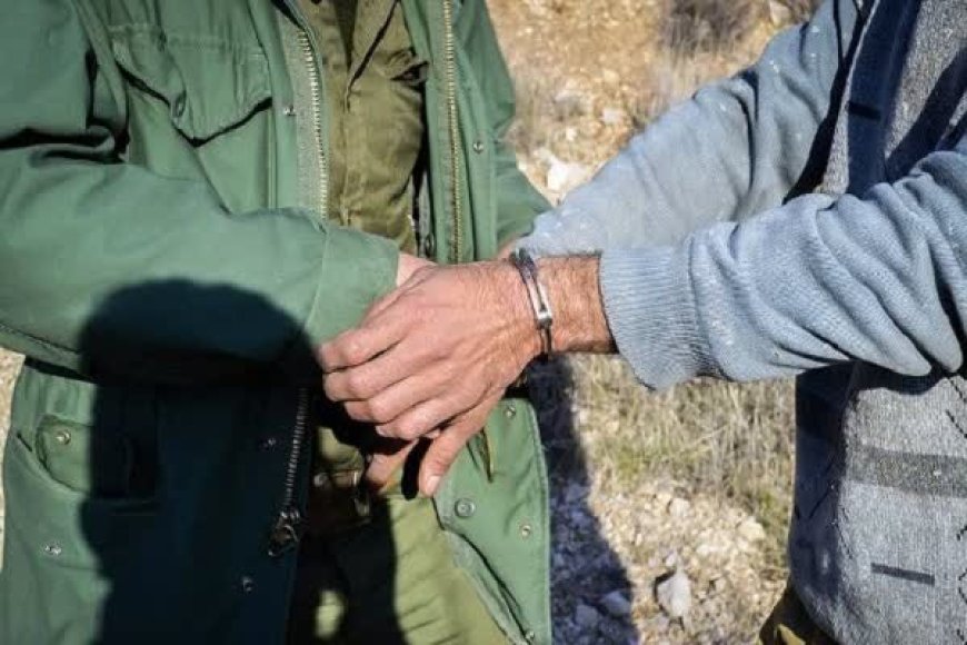 شکارچی متخلف در حاجی آباد دستگیر شد