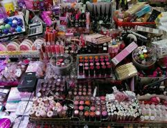 پادکست/بازار  لوازم آرایشی و روشهای شناخت اصلی از تقلبی