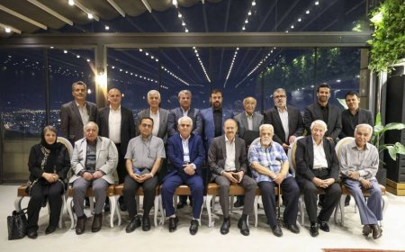 کتابخانه مرکزی شیراز با معماری توانمند در جذب گردشگری طراحی شود