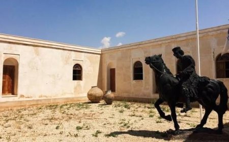 «اسطوره‌های بیداری» به یاد رئیسعلی دلواری در بوشهر کلید خورد