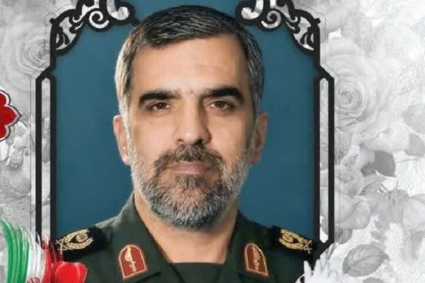 پیکر فرمانده پشتیبانی وزارت دفاع در دوران دفاع مقدس در جهرم به خاک سپرده شد