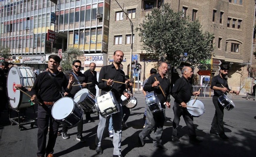 حرکت دسته‌های عزاداری از چهارراه مشیر تا شاهچراغ(ع) در ۲۸ صفر