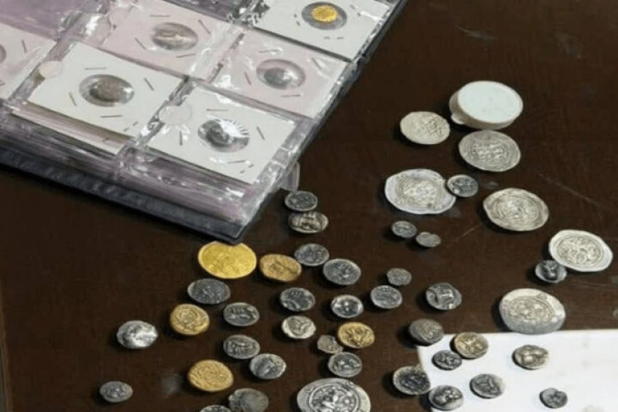 کشف ۱۴۹ قطعه سکه تاریخی از خودروی قاچاقچی در شیراز