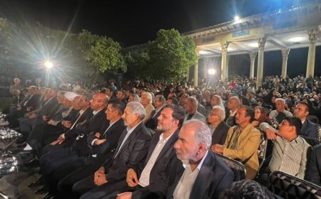 آیین بزرگداشت حافظ در شیراز با حضور وزیر فرهنگ