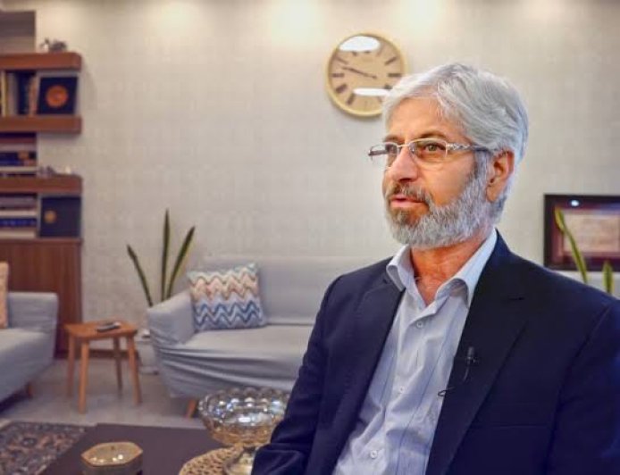 وقتی ترکیب کرسی خوشنویسی به هم می ریزد