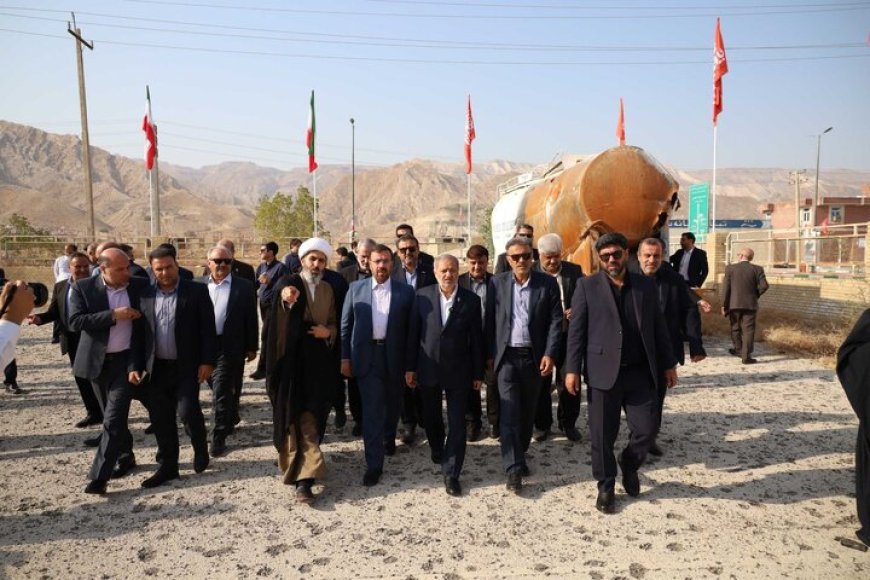 وزیر آموزش و پرورش از محل شهادت دانش‌آموزان و معلم لامردی بازدید کرد