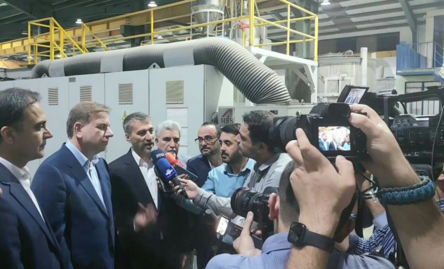 منطقه آزاد بوشهر باید به قطب تولید و گردشگری کشور تبدیل شود