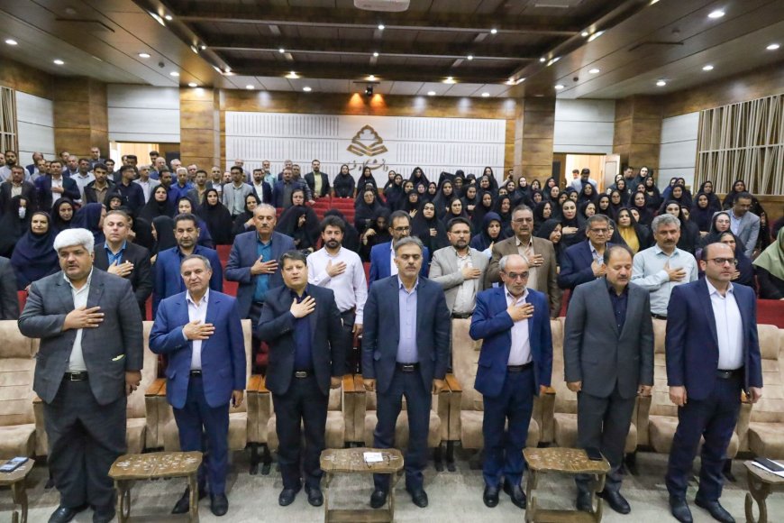 در استان فارس ۱۶ مدرسه یک‌نفره و ۵۸ مدرسه دو‌نفره وجود دارد